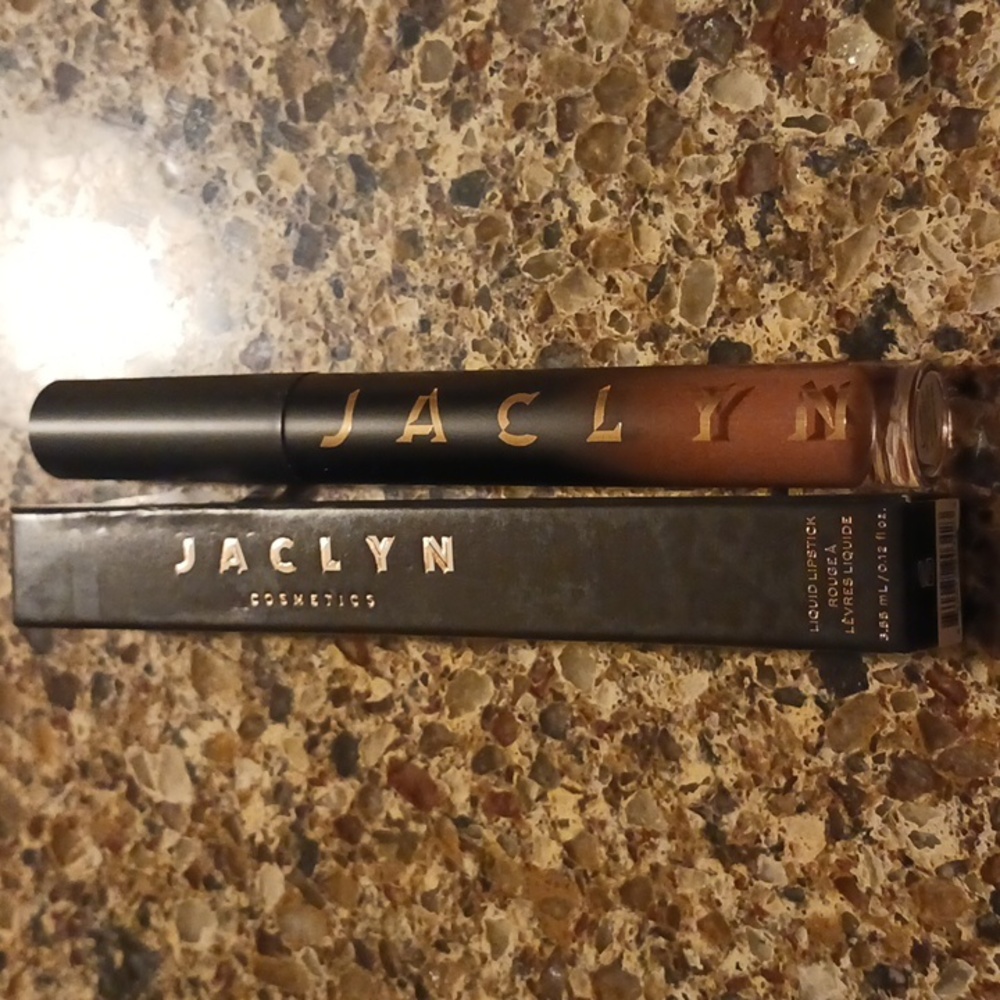 JACLYN cosmetics  Confidence liquid lipstick New